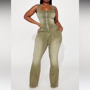 Fashion Nova - 	 	
High Esteem Flare Jeans and Corset
